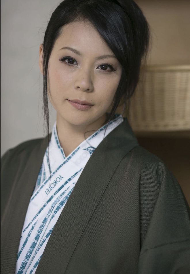 生沉浮从顶流女神到替夫还债的剧本凯发K8爱田奈奈：初代白月光的半(图3)
